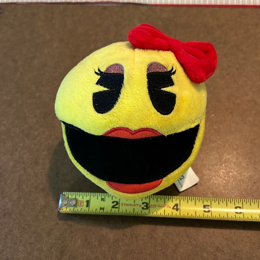Ms. Pac Man plush 5” Bandai Namco